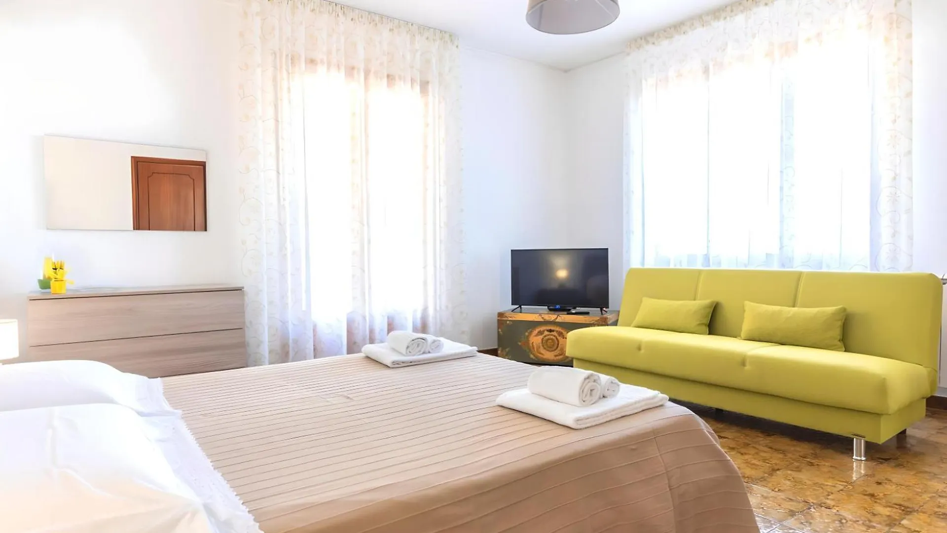 Taormina Matthome 0*,  Italia